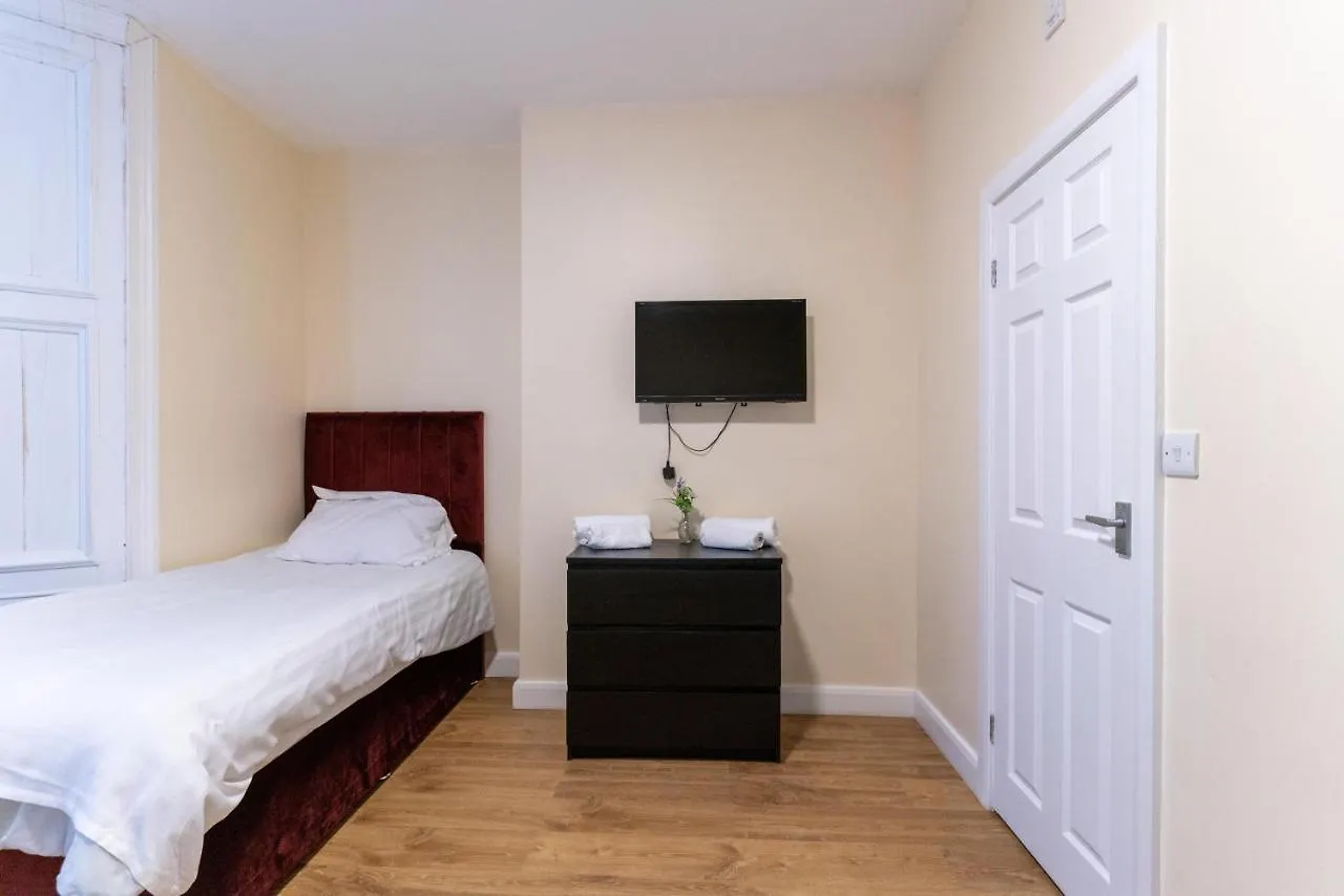 Newcastle City Apartment All En-Suite